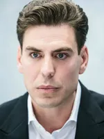 Дмитрий Дюжев