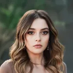 Мелис Сезен